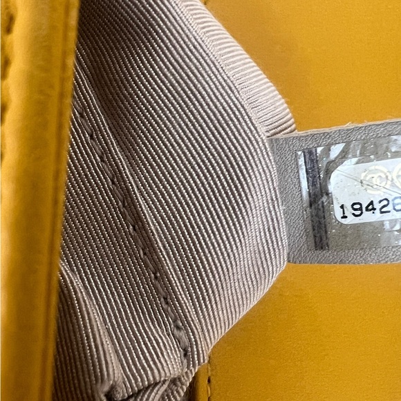 Chanel   Quilted New Medium Boy Flap Bag in yellow - Picture 13 of 16